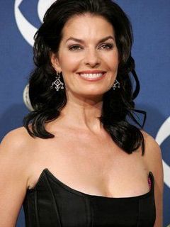 Sela Ward